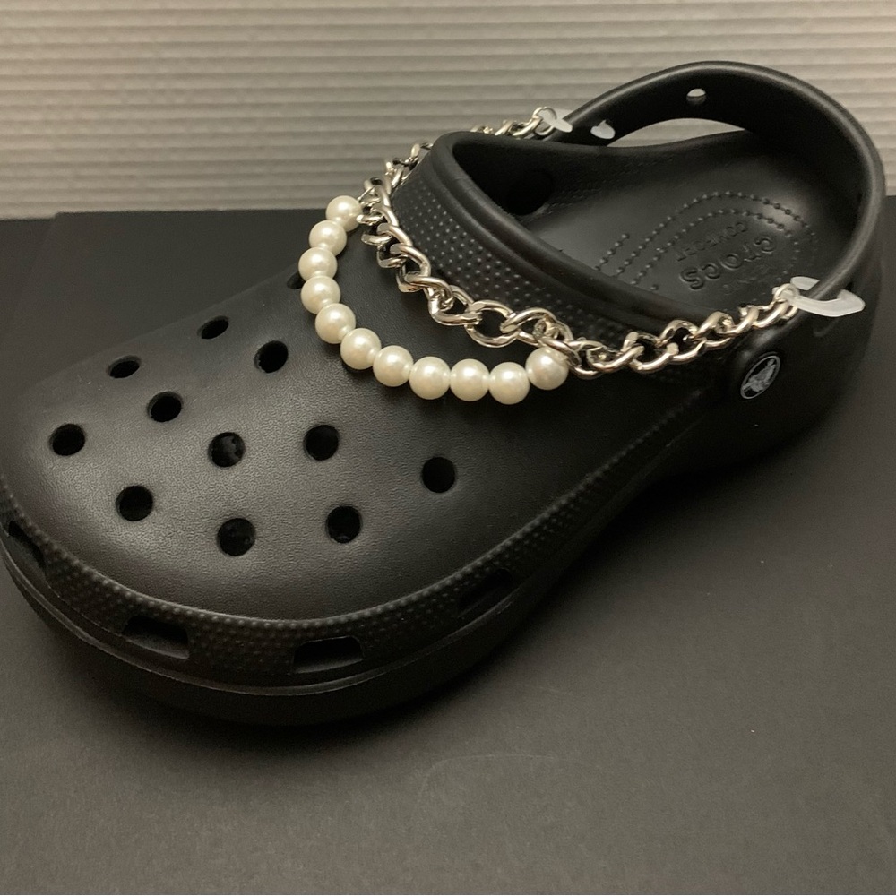 Croc jewel Pearl and Silver Chain